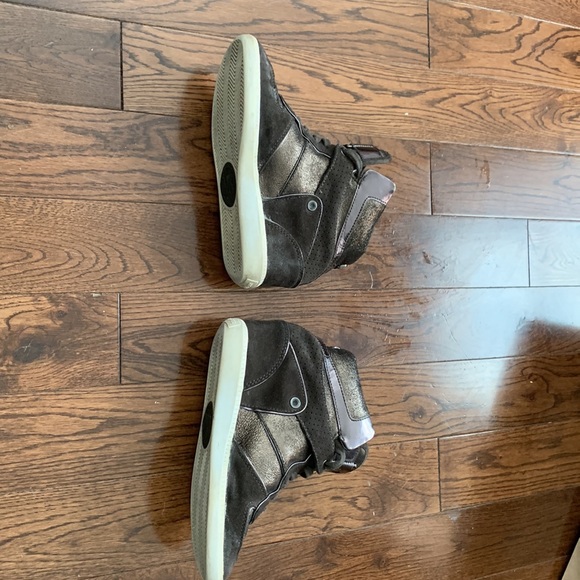 Brown leather Michael Kors women’s size 6 high tops - Picture 2 of 6